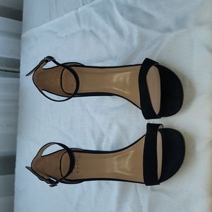 Black block heel sandal